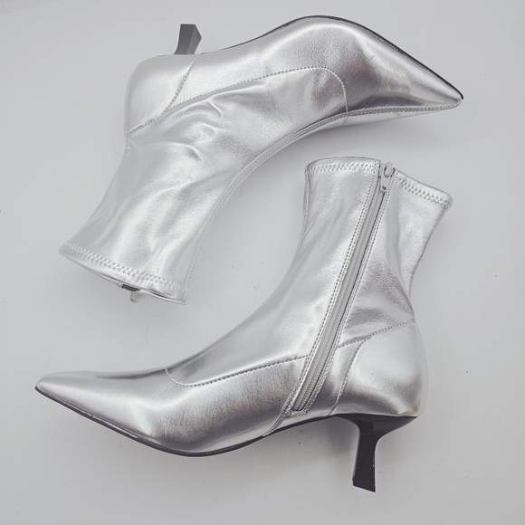 Abound Erinn Silver Metallic Pointy-Toe Kitten Heel Boots NWOB Size 8 - Picture 9 of 12